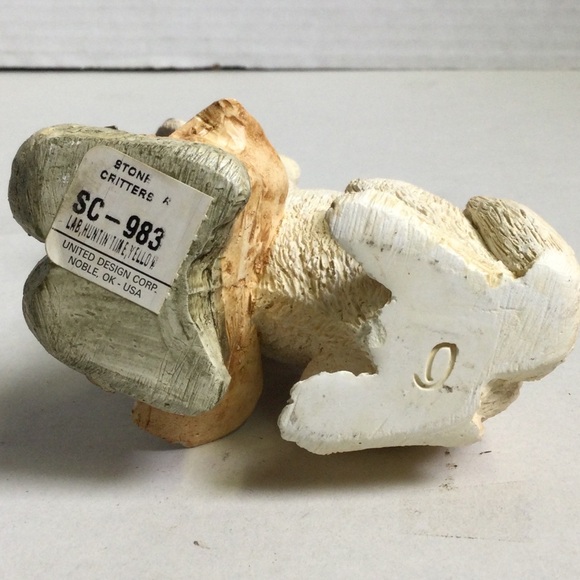 Stone Critters SC-983 Lab Hunting Time Yellow Lab Boots Resin Figurine - Picture 10 of 11